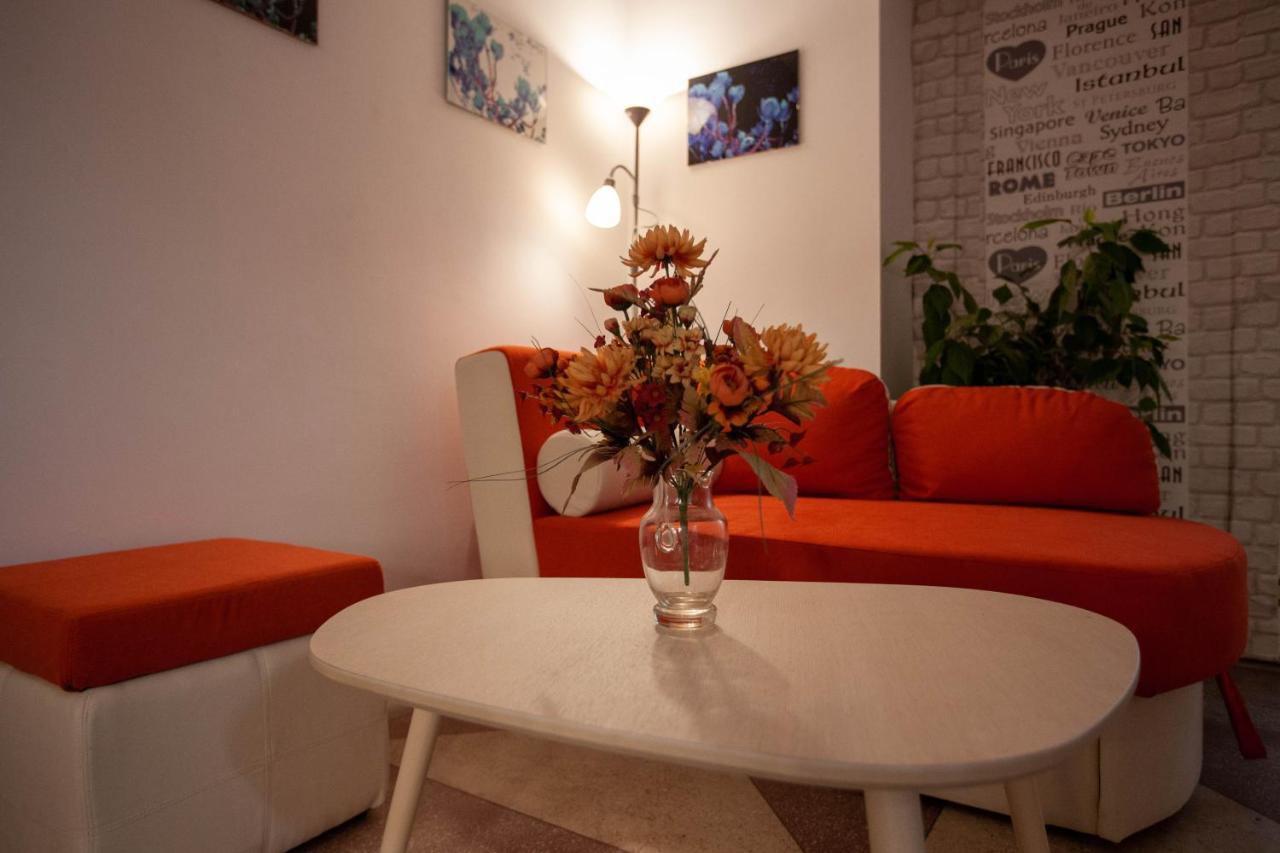 Oradea Central Hostel Dış mekan fotoğraf