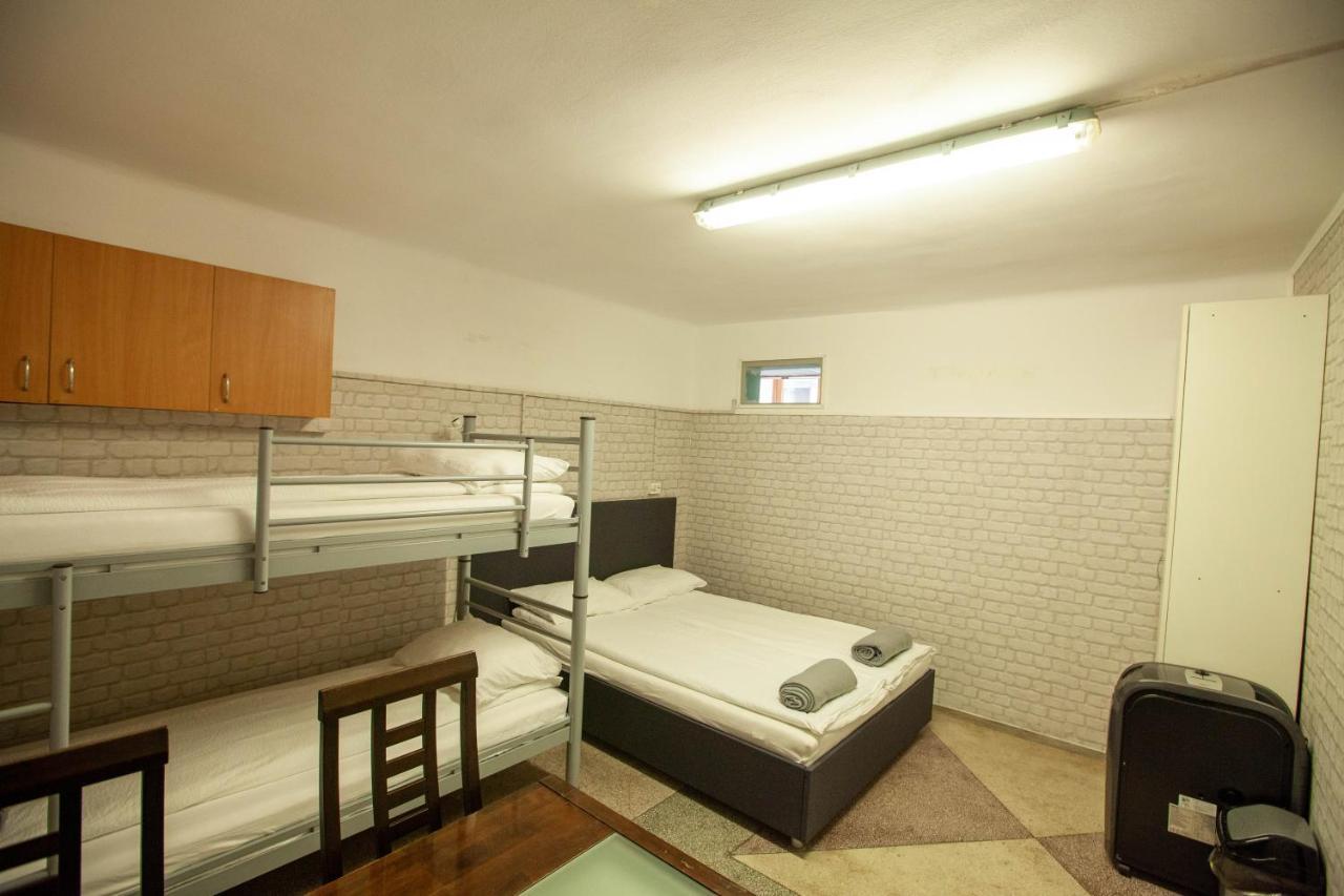 Oradea Central Hostel Dış mekan fotoğraf