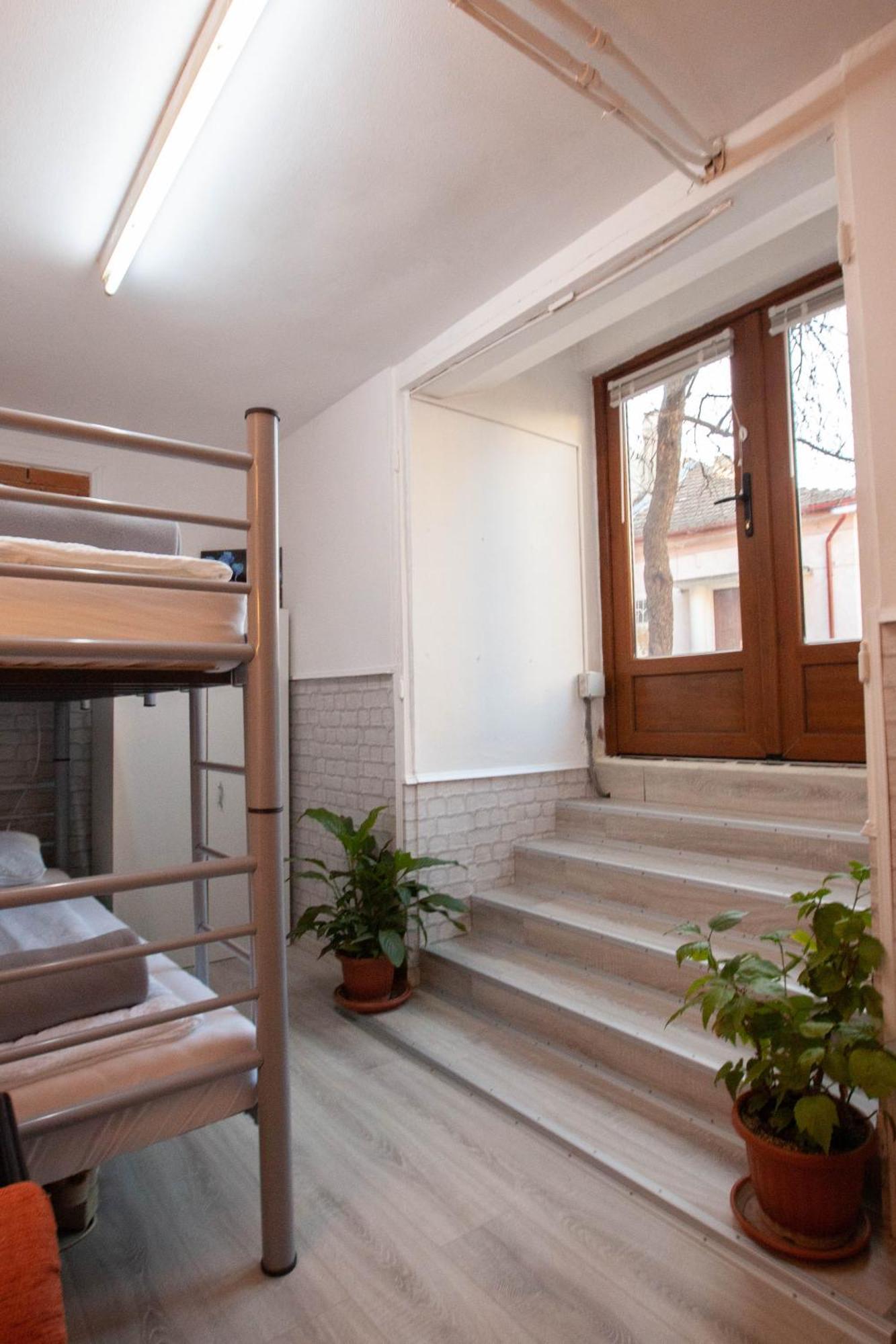 Oradea Central Hostel Dış mekan fotoğraf