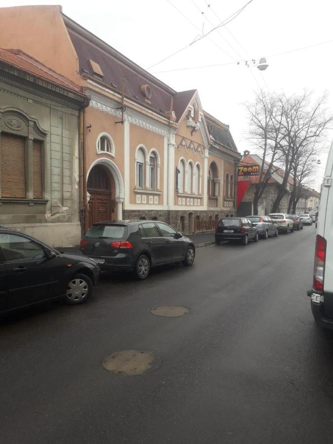 Oradea Central Hostel Dış mekan fotoğraf